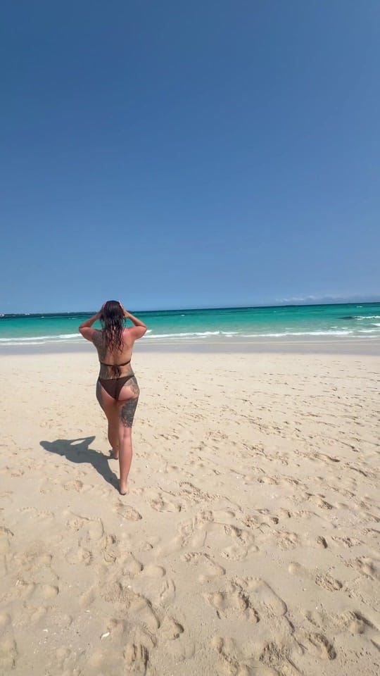 Post 3 by missamyshadbolt on TikTok (video)
