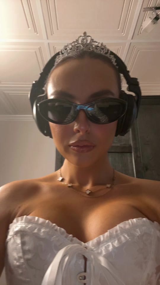 Post 1 by Anne-Sophie Gravel on TikTok (video)