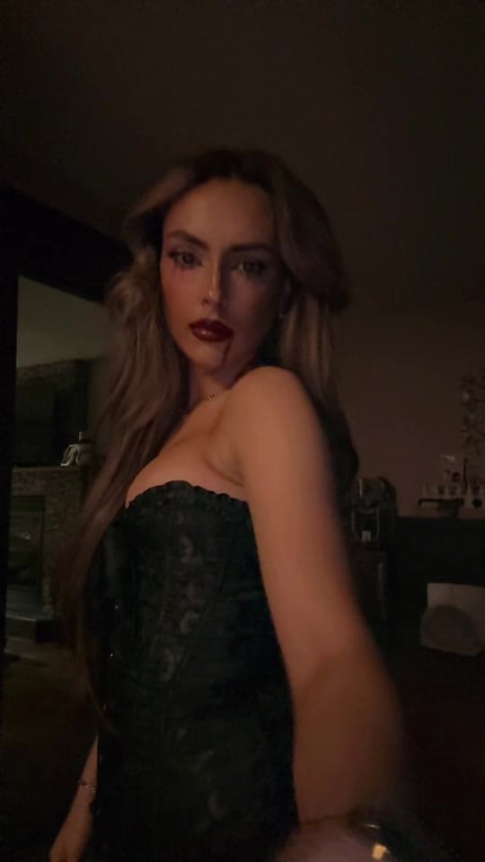 Post 2 by Anne-Sophie Gravel on TikTok (video)