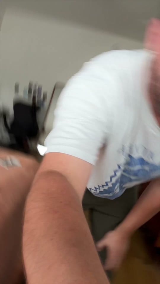 Post 4 by linus on TikTok (video)