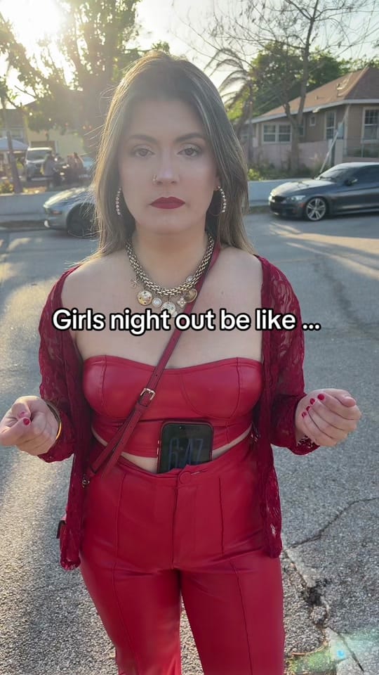 Post 2 by Elena on TikTok (video)