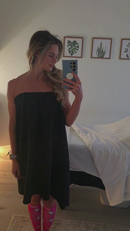 Post 1 by Lara Collette on TikTok (video)