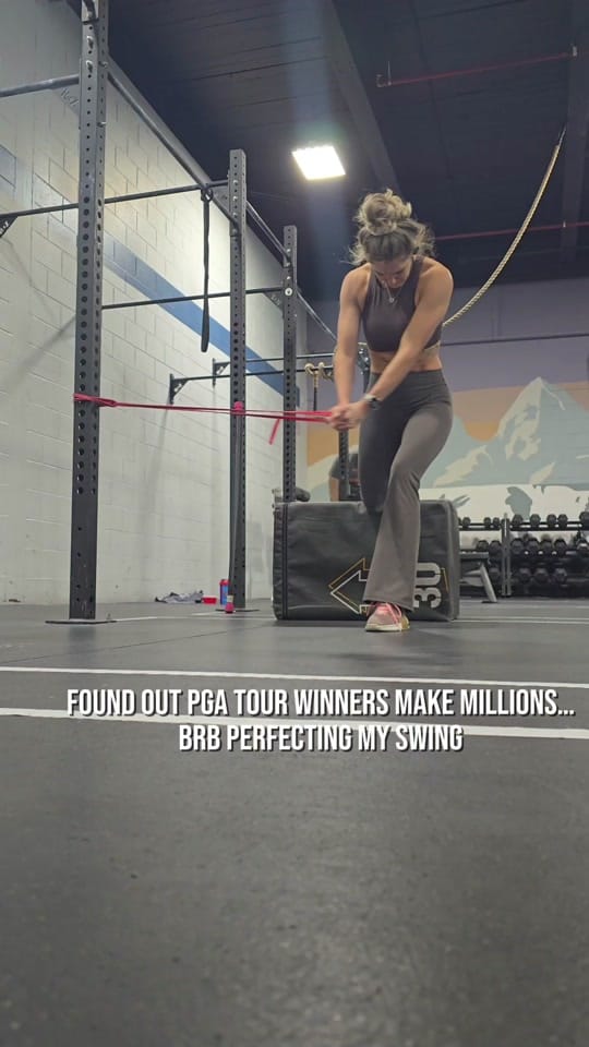 Post 2 by Lara Collette on TikTok (video)