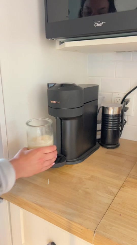 Post 2 by Emilie Gagnon on TikTok (video)