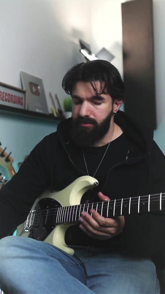 Post 1 by Roy Ziv on TikTok (video)