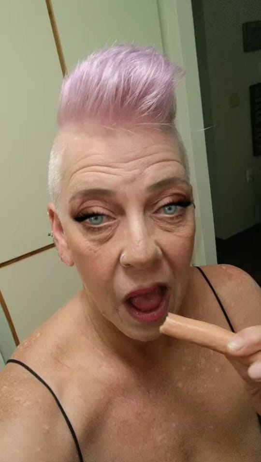 Post 6 by Amber_Rose1969 on TikTok (video)