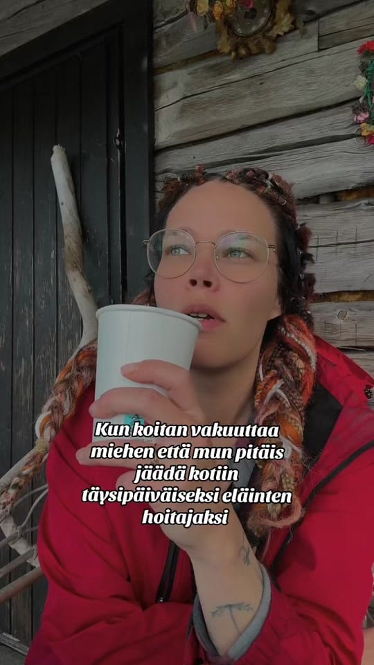 Post 4 by Laura on TikTok (video)
