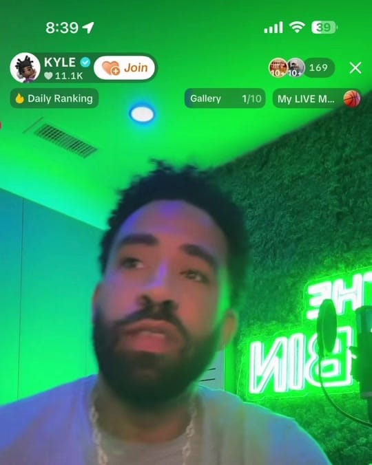 Post 2 by Wywy on TikTok (video)