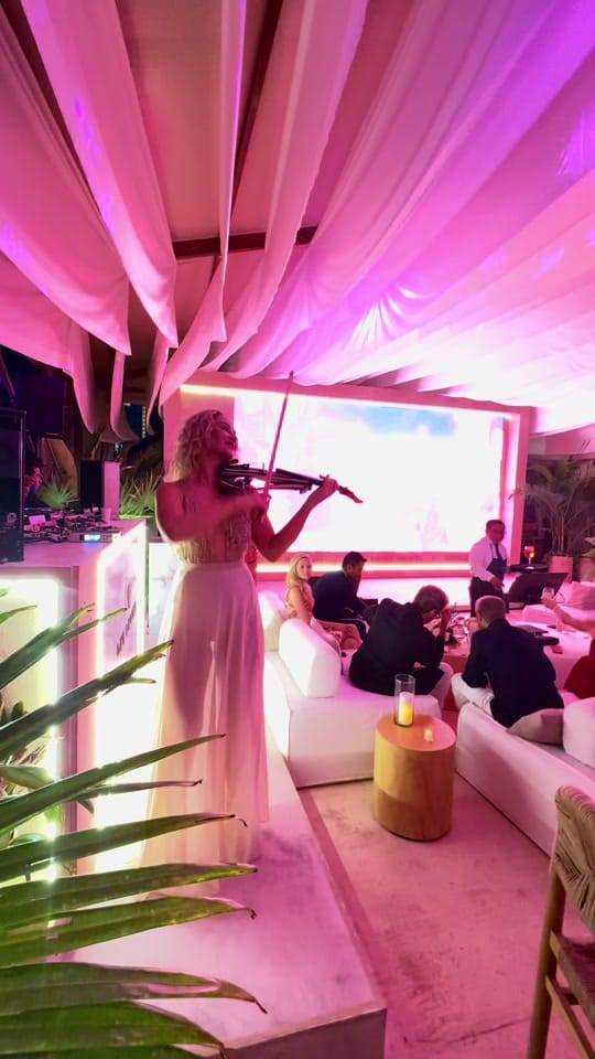 Post 2 by Saraphinaviolin on TikTok (video)
