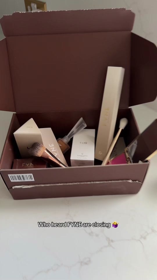 Post 8 by Claudia 👱‍♀️🎀✨ on TikTok (video)