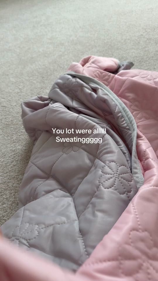 Post 3 by Claudia 👱‍♀️🎀✨ on TikTok (video)