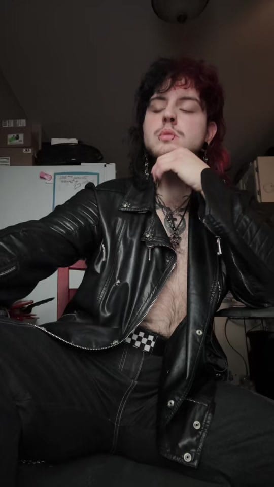 Post 1 by Damien on TikTok (video)
