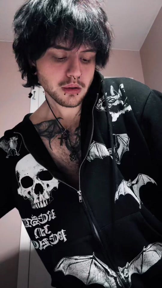 Post 10 by Damien on TikTok (video)