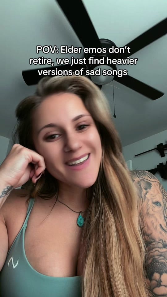 Post 1 by Alyssa Pallant on TikTok (video)