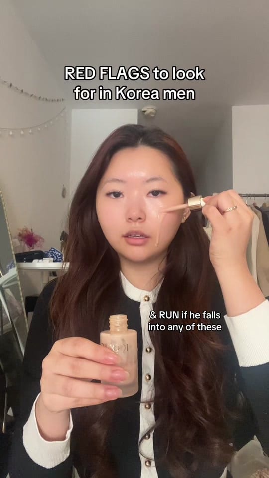 Post 4 by Chloe on TikTok (video)