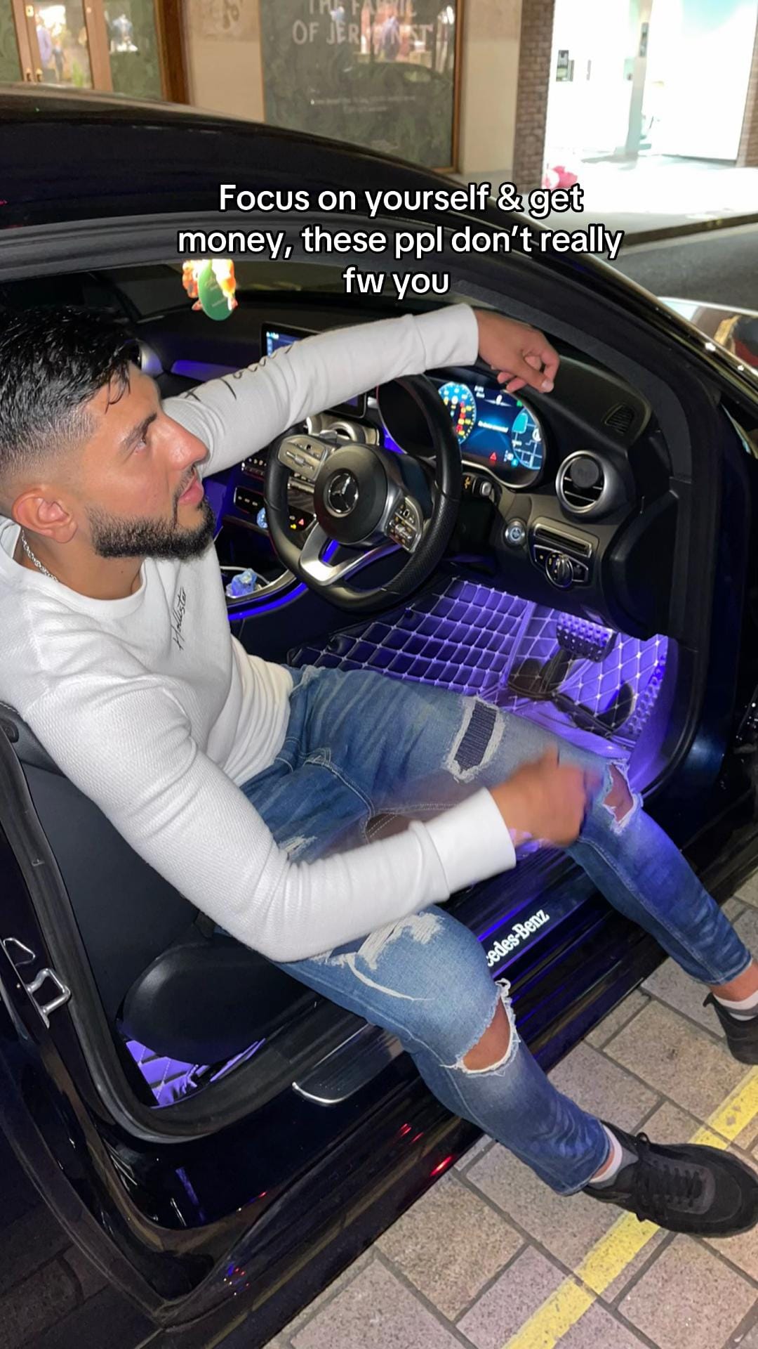 Post 7 by SajQail 🤙🏼 on TikTok (video)