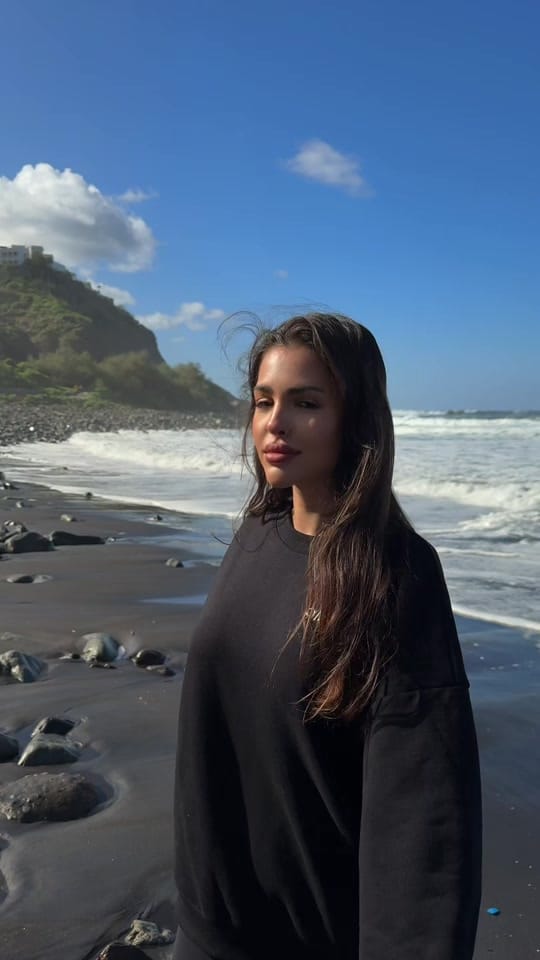 Post 10 by Evelina Pascaru on TikTok (video)