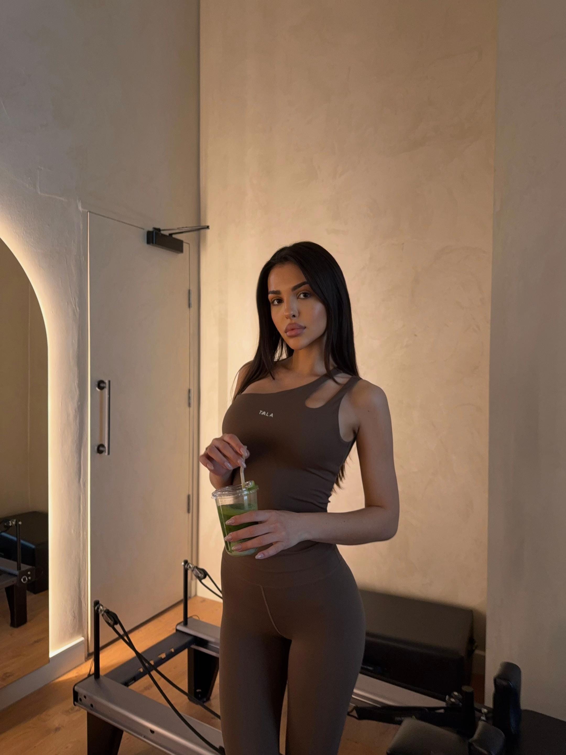 Post 5 by Evelina Pascaru on TikTok (video)