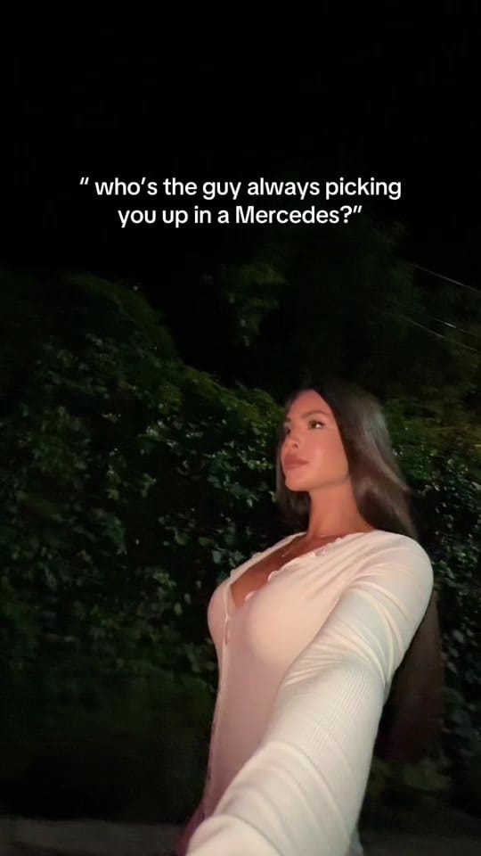 Post 1 by Evelina Pascaru on TikTok (video)