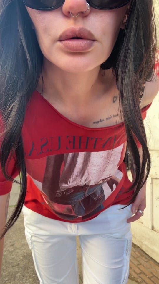 Post 10 by Sara Louise Thomas on TikTok (video)
