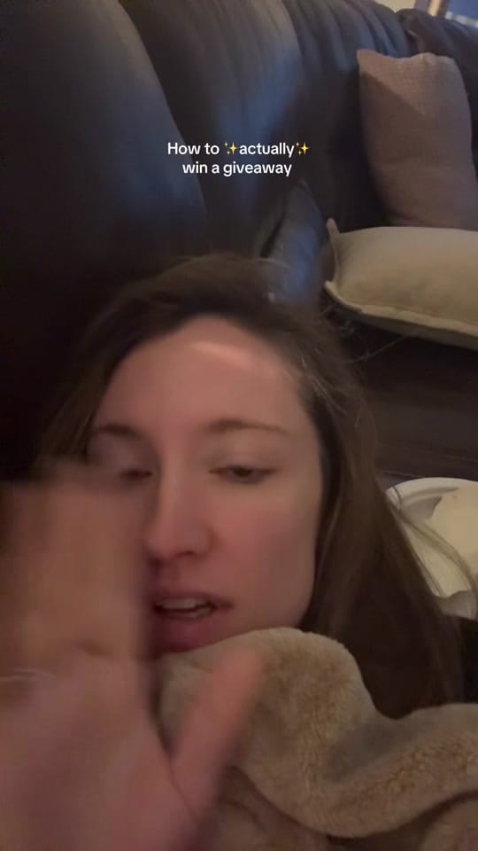 Post 4 by alex spam account on TikTok (video)