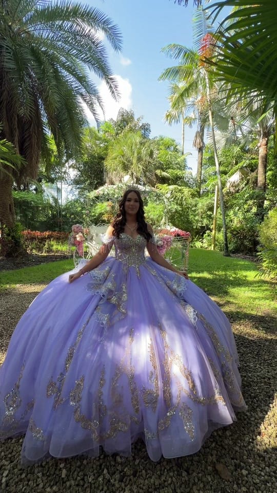 Post 1 by goldphotographymiami on TikTok (video)