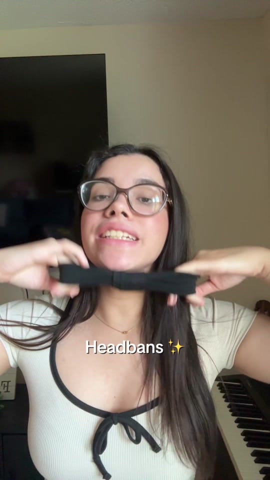 Post 2 by Paola | Edición & Reseñas on TikTok (video)