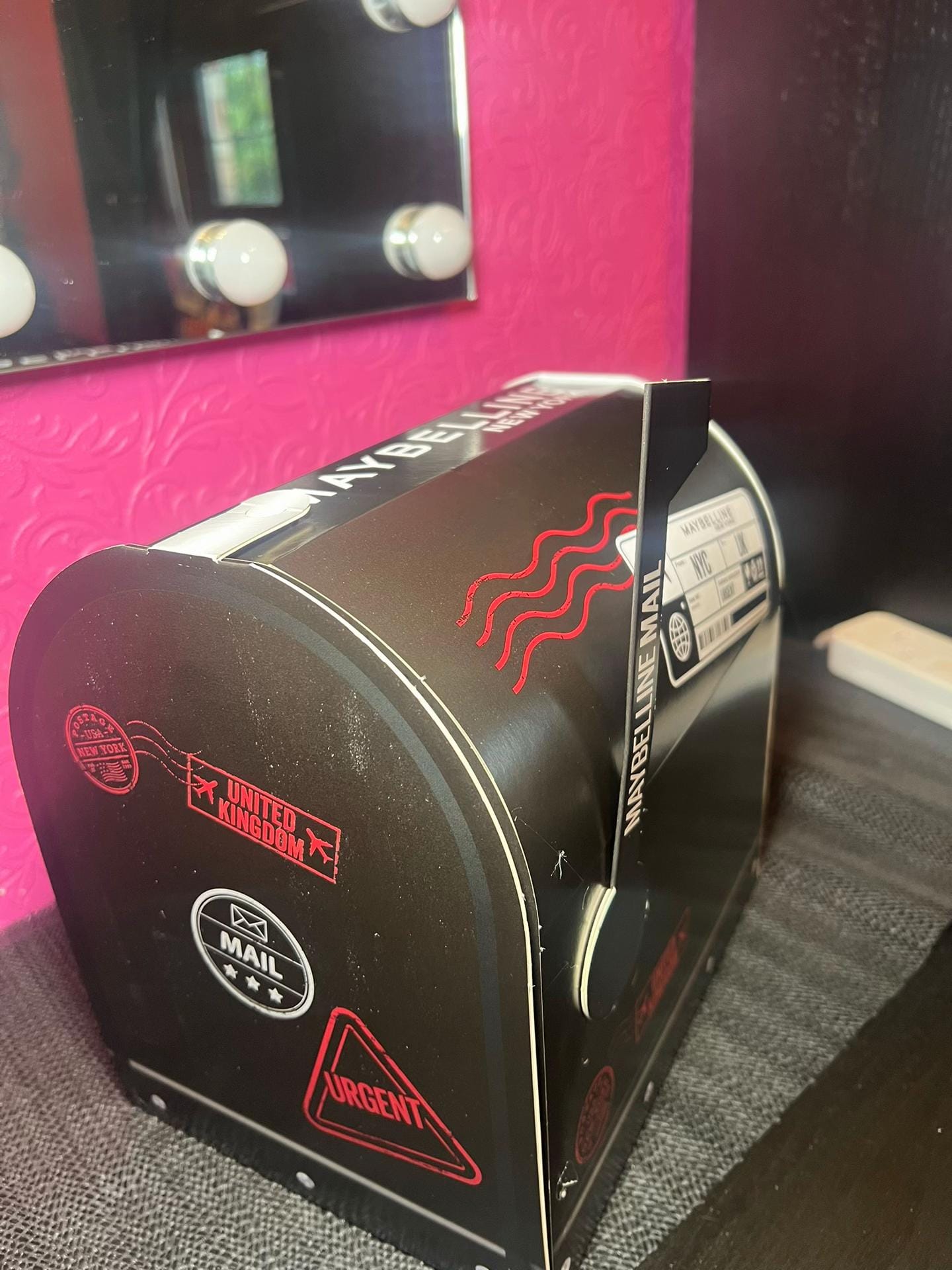 Post 10 by ParisMiddleweekx on TikTok (video)