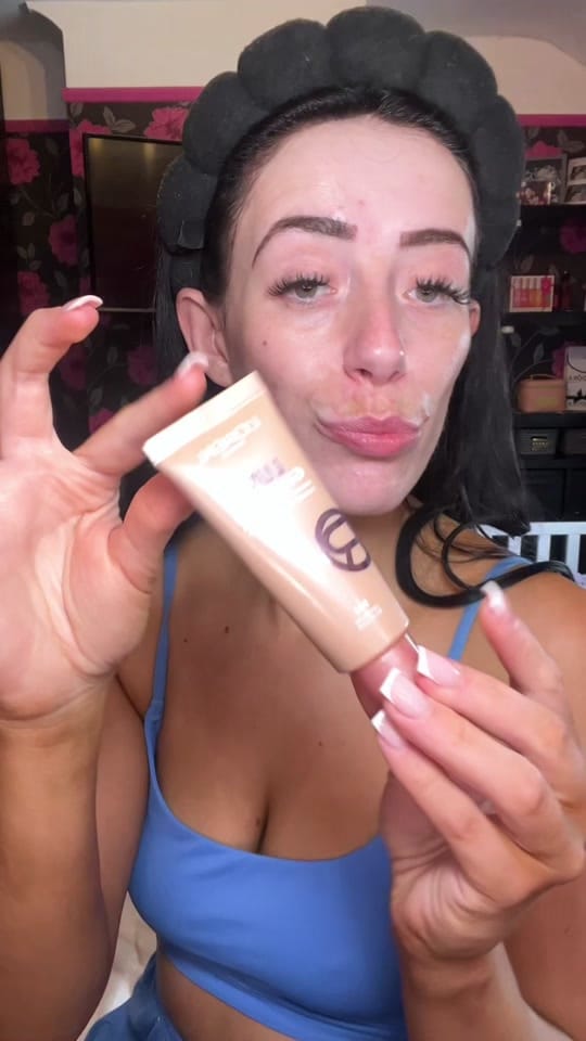 Post 7 by ParisMiddleweekx on TikTok (video)