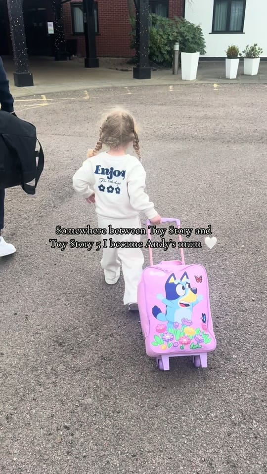 Post 5 by ParisMiddleweekx on TikTok (video)