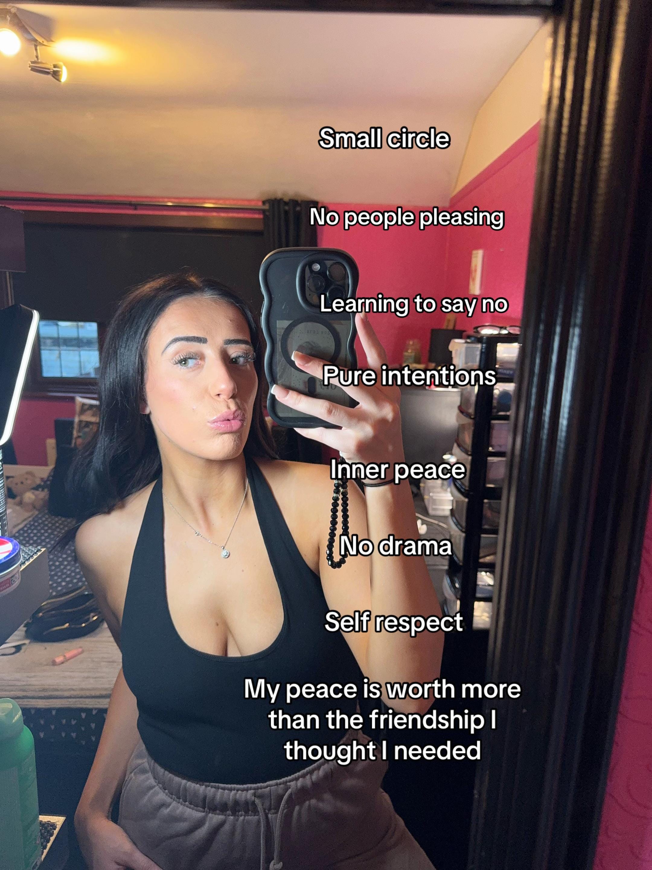 Post 1 by ParisMiddleweekx on TikTok (video)