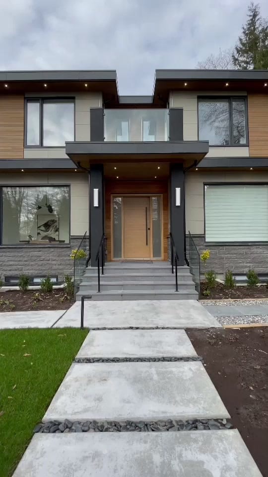 Post 10 by Vancouver Agent 🇨🇦 🍁 on TikTok (video)