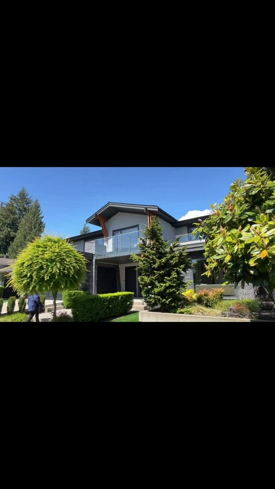 Post 2 by Vancouver Agent 🇨🇦 🍁 on TikTok (video)