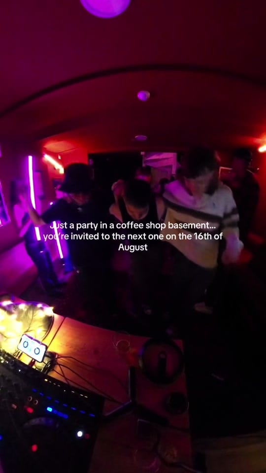 Post 6 by aleco.uk on TikTok (video)