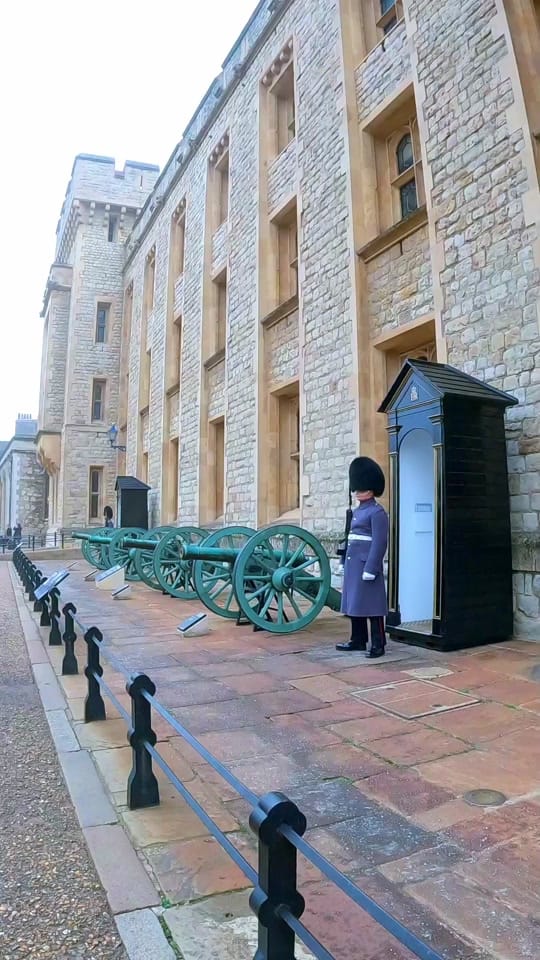 Post 4 by London_with_Ellen on TikTok (video)