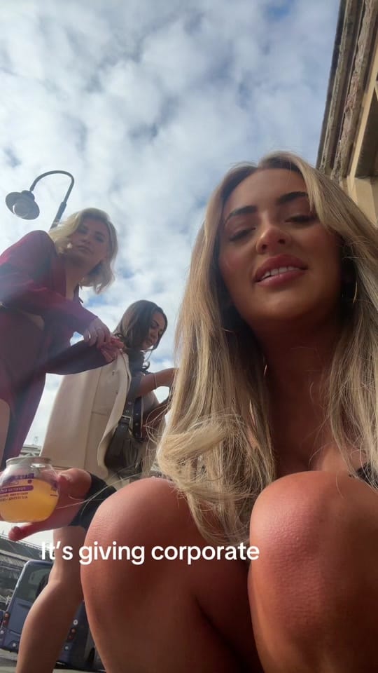 Post 10 by cat 💖 on TikTok (video)