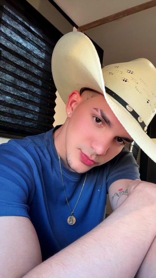 Post 4 by Dari🇨🇺🔥 on TikTok (video)