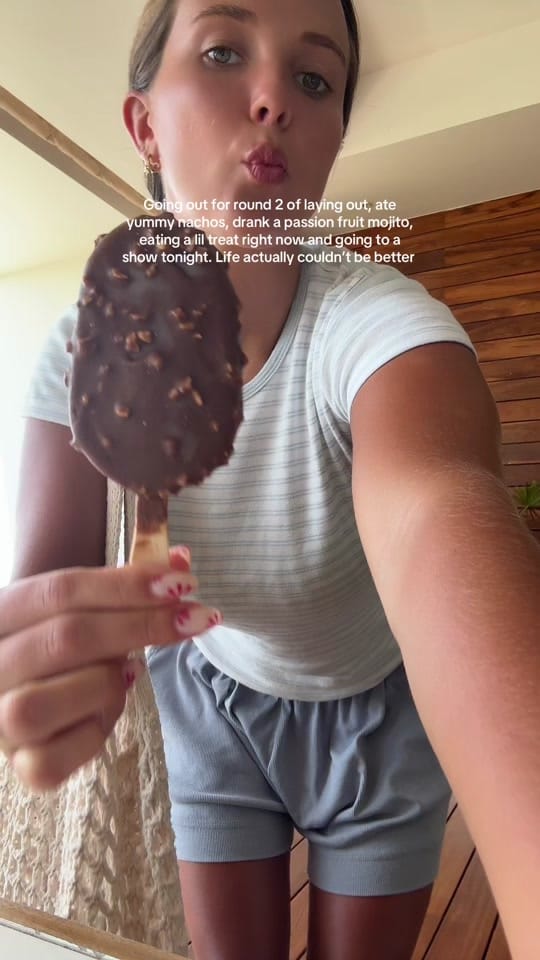 Post 6 by Izabell Kent on TikTok (video)
