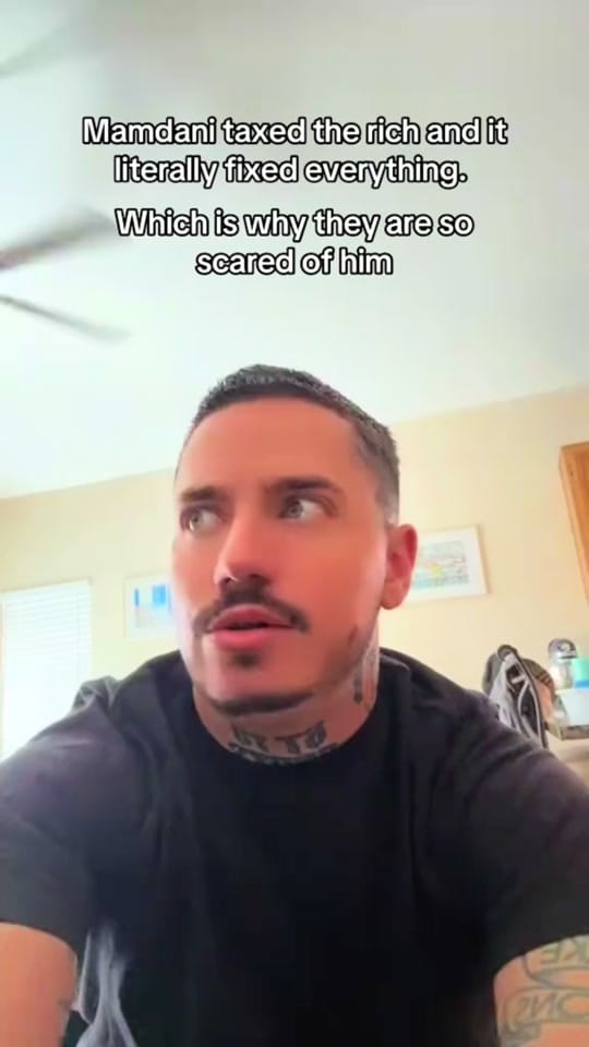 Post 8 by GuysFunnyPage on TikTok (video)