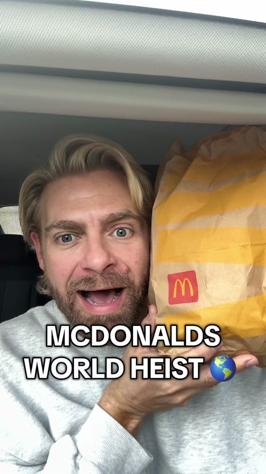 Post 5 by Adrian Sanderson on TikTok (video)