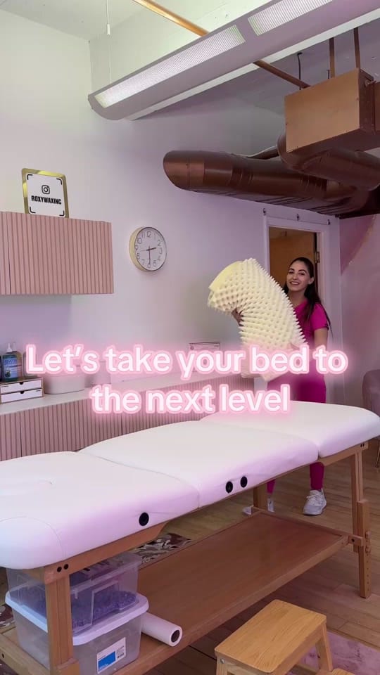 Post 4 by waxingbyroxy on TikTok (video)