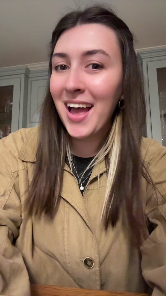 Post 1 by Eva on TikTok (video)