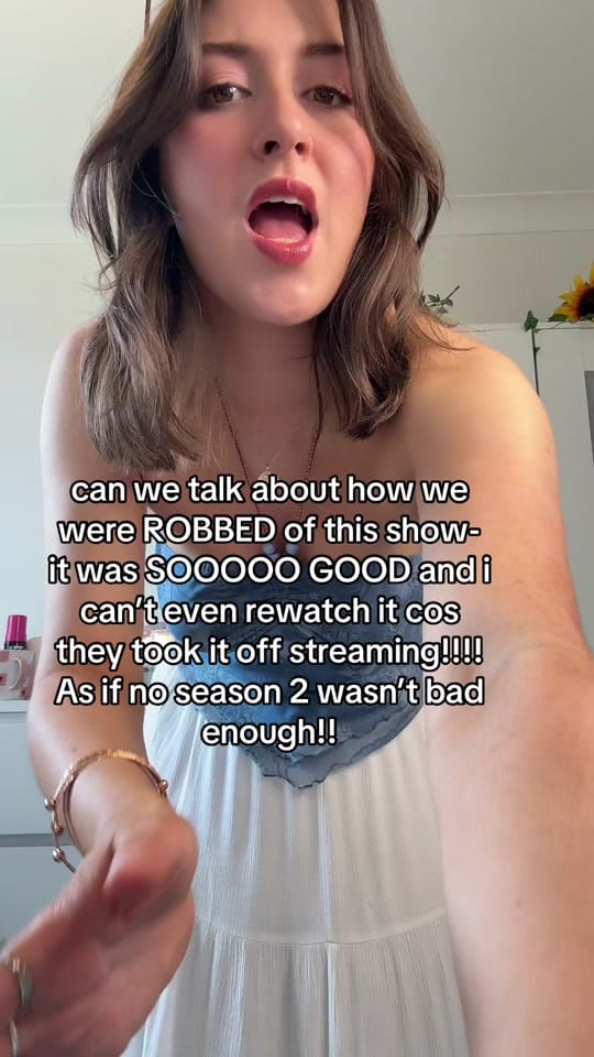 Post 10 by Eva on TikTok (video)