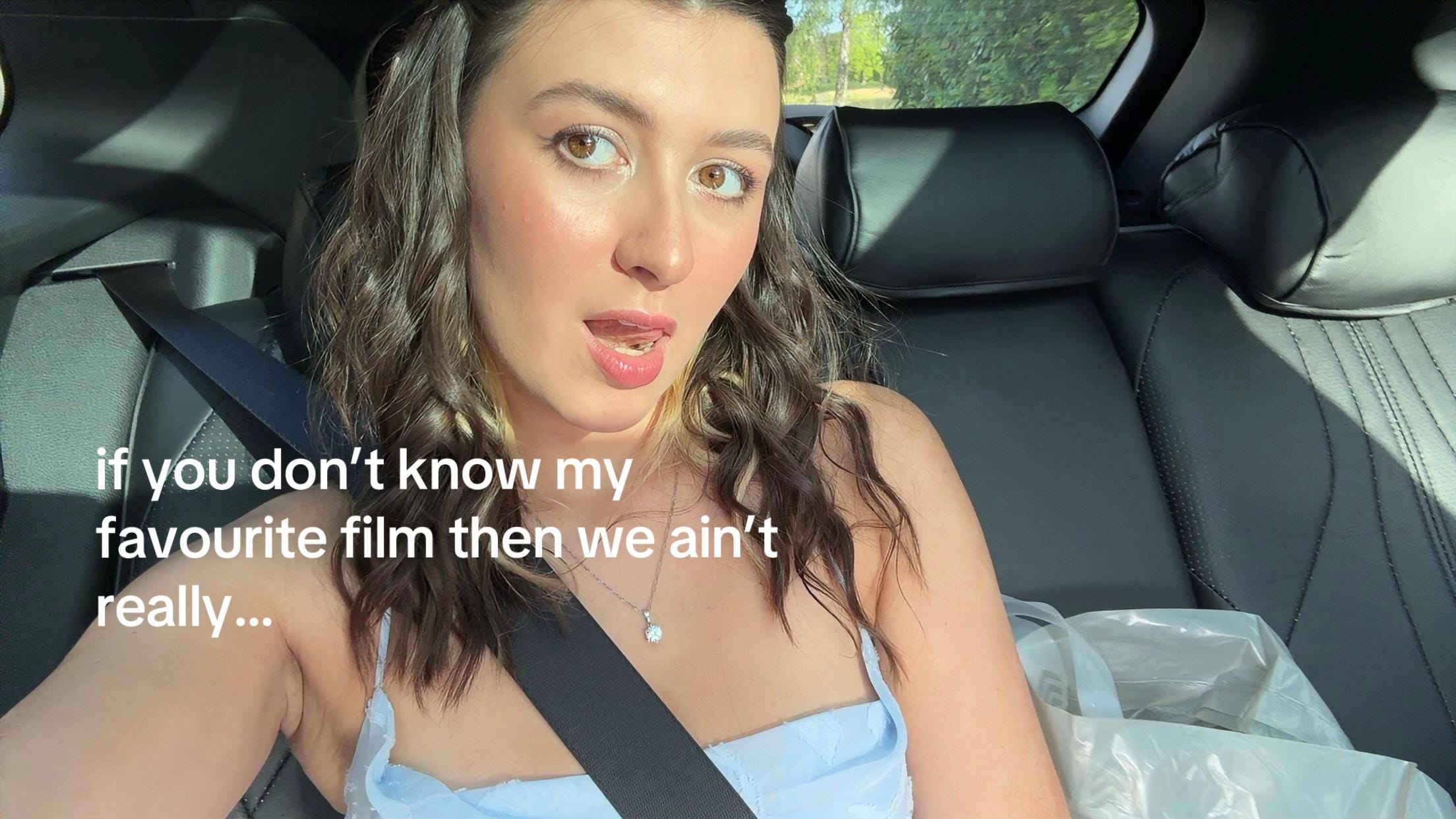 Post 4 by Eva on TikTok (video)