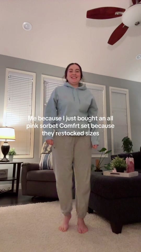 Post 8 by Lilly Desrosier on TikTok (video)