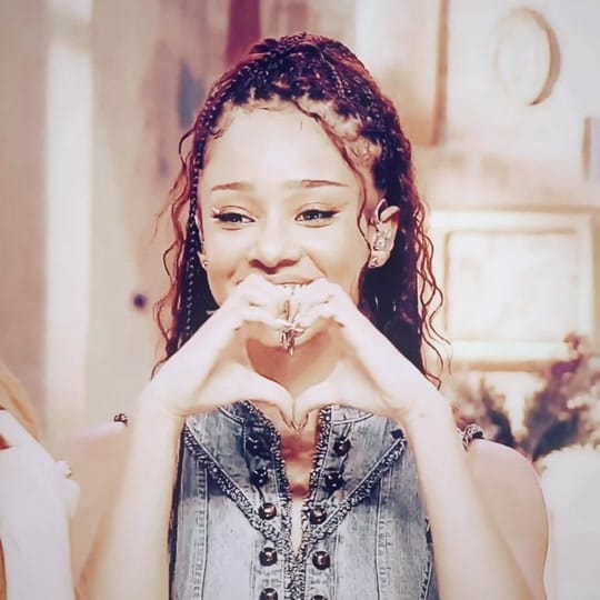 Post 1 by 𝐻𝑒𝒾𝒹𝒾(Taylor’s version) on TikTok (video)