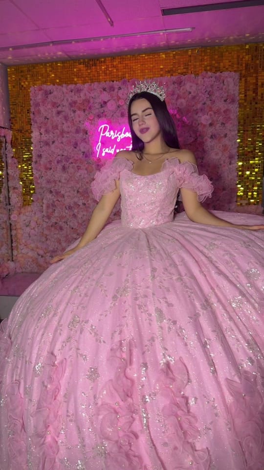 Post 3 by Paris👸! on TikTok (video)