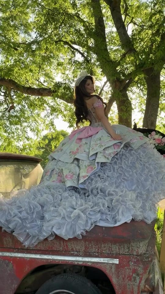 Post 7 by Paris👸! on TikTok (video)
