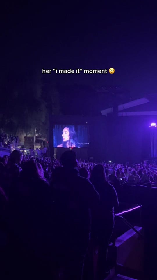 Post 10 by ale on TikTok (video)