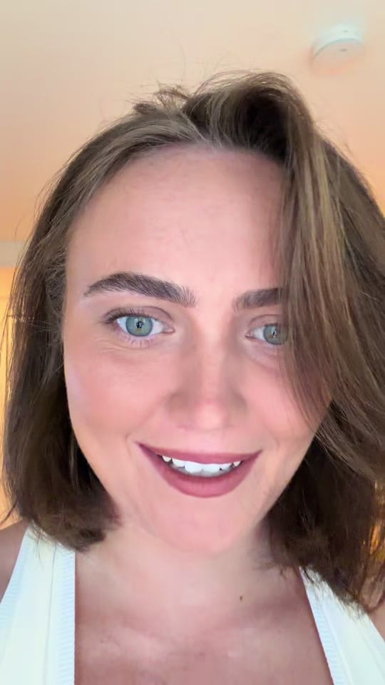 Post 2 by Hollie Molloy on TikTok (video)